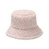 Chapéu de bacia de pelúcia novo para Outono e Inverno, chapéu quente de cor sólida, versátil, que afina o rosto, xadrez de tabuleiro de damas pequeno, chapéu de pescador de lã de cordeiro para mulheres
