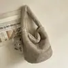 Bolsa Esponjosa Bolsa Tote de Gran Capacidad Bolsa de Felpa Nuevo Estilo Otoño/Invierno 2026 Piel de Felpa Estampado de Leopardo Bolso de Hombro Único Bolso Cubo de Moda