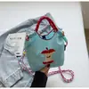 Bolsa Cruzada de Hombro Único Bordada Linda Nueva Estilo Ins Bolsa de Compras Ecológica Bolsa de Hombro Juguetona Corazón de Niña para Teléfono Móvil