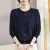 Suéter de outono para mulheres de meia-idade e idosas, dos 60 e 70 anos, suéter de mãe, suéter de avó, peça de outer wear para primavera e outono, cardigã