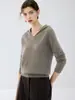 Suéter feminino de cashmere com capuz, novo suéter de tricô de cor sólida com decote em V para outono e inverno, blusa base quente