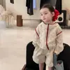 Nuevo Abrigo de Verano 2026 para Niñas Estilo Coreano Sudadera con Capucha para Bebés Cardigan Delgado de Moda con Estampado Chaqueta Protectora Solar