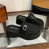 Medias Pantuflas Cerradas Caladas 2026 Verano Nuevo Estilo Punta Redonda Versátiles Slip-On Perezosas Casuales Sandalias de Suela Gruesa