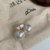 Pequenos, Exquisitos, Leves e Luxuosos, Zircônia Pérola Super Brilhante, Brincos Simples de Lâmpada, Elegantes, Modernos, Nicho, Brincos de Alta Qualidade para Mulheres