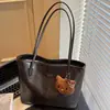 Paquete Especial 2025 Nuevo Bolso de Hombro Otoño, Moda y Tendencia Coreano de Nicho de Alta Apariencia Casual Bolso para Mujer