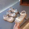 Sandalias para Niña 2026 Verano Nuevo Estilo Zapatos Individuales para Bebé Zapatos de Princesa de Suela Suave Zapatos Cerrados para Niña Pequeña Zapatos de Cuero para Niños Zapatos para Niños