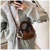 Bolsa Cesta de Legumes de Mão para Mulheres 2025 Nova Moda Tendência Versão Coreana Bolsa Balde Versátil Transversal Bolsa Vermelha Bolsa de Ano Novo