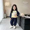 Novo Look de Primavera para Meninas: Moletom de Renda Desenho Animado Fofo com Mangas Longas e Calça Jogger, Doce Conjunto de Duas Peças para Bebês Meninas