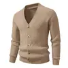 Comercio exterior transfronterizo otoño e invierno nuevo suéter de punto moderno para hombres jóvenes, cárdigan casual grueso de punto con cuello en V