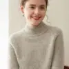 Suéter de Cashmere Espesso de Três Fios Estilo Novo 2025 para Mulheres, Gola Alta Meia, Mangas Raglan, Suéter de Cashmere de Cabra, Camada Base Macia e Aconchegante