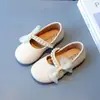 Zapatos cuadrados para niñas, nuevos de estilo coreano para primavera y otoño 2026, zapatos de tacón bajo de princesa con lazo de perlas, mocasines antideslizantes de suela blanda