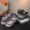Invierno 2025 Lindo Colgante de Dibujos Animados Zapatos de Papá para Niños Tenis Gruesos para Niñas Zapatillas de Correr Forradas de Felpa para Niños