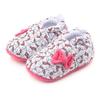 Otoño e invierno Nuevos zapatos de bebé zapatos de algodón no se caen zapatos zapatos para niños pequeños zapatos de bebé cálidos al por mayor B0296