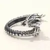 Anillo Masculino Vintage de Plata Tailandesa Exquisito con Cabeza de Dragón y Dragón Volador, Apertura Ajustable, Joyería Tridimensional Envejecida