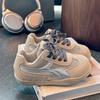 Sapatos de prancha infantis cano baixo 2025 primavera e outono novos sapatos para meninos e meninas tênis respirável rede nome sapatos de treinamento moral sapatos