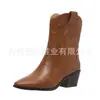 Juyuan 2026 Nuevo Modelo Otoño e Invierno en Stock Exportación Talla Grande Bordadas de Corte Bajo Botas de Mujer Deseo Botas de Cuero Europeas y Americanas de Amazon