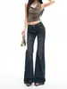 Jeans acampanados vintage estilo americano para mujer, nuevo modelo 2026, pantalones de campana de tiro bajo elástico ajustados de color azul oscuro, largo hasta el suelo
