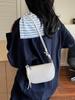 Bolso Pequeño Simple con Patrón de Lichi para Mujer Verano 2025 Nueva Moda Bolso Cuadrado Pequeño de Alto Valor Bolso Cruzado de un Solo Hombro para Teléfono