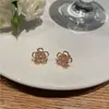 Novos Brincos de Flor 2023 Femininos Agulha de Prata 925 Design de Nicho Senso de Moda Clipe de Orelha com Pérola Furos na Orelha Joias ins