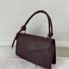 Design de Nicho Minimalista 2024 Verão Novo Moda Commuter de Alto Valor Versátil Ombro Único Transversal de Mão Pequena Bolsa Quadrada