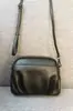 Bolsa Transversal de Ombro Feminina 2025 com Múltiplos Compartimentos, Couro Macio, Pequena Quadrada para Celular, Couro de Primeira Camada, Simples, Leve e Luxuosa