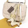 Huayang En Stock Perro Salchicha Colgante Llavero de Perro de Cuero Accesorio Versátil para Bolso Decoración de Coche Festival de Medio Otoño Pequeño Regalo