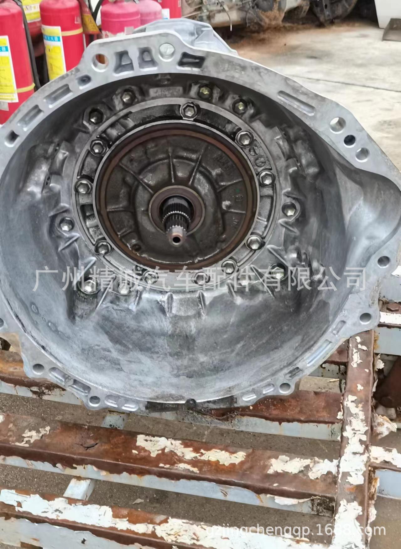 丰田普拉多4.0 J120自动变速箱总成4