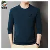 Camiseta de manga larga con cuello redondo para hombre, suéter de alta gama para interior, nueva camiseta básica de primavera y otoño 2024, camiseta para mediana edad y personas mayores