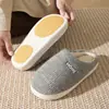 Zukangle 2026 Pantuflas de Algodón Antideslizantes para Mujer Nuevas de Invierno Cálidas para el Hogar de Interior Pantuflas de Algodón para Pareja Hombres Venta al por Mayor