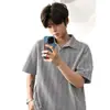 Camisa Polo Estilo Chanel Cinza Escuro Manga Curta Masculina Verão Cleanfit Padrão Espinha de Peixe Gola Ponta com Toque de Luxo