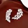 Brincos de Tarraxa Folha de Diamante Inlay de Agulha de Prata Vintage Estilo Palácio Retro Brincos Requintados Joia de Orelha de Luxo Leve Sensação de Alto Padrão
