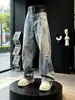 Pantalones Azules Desgastados con Salpicaduras de Pintura y Dobladillo Curvo para Hombre, Pantalones Rectos Lavados Vintage Vibe, Pantalones de Pierna Ancha de Mezclilla Modernos Estilo Americano