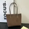 Bolsa Tote Transfronteriza de Gran Capacidad para Mujer 2025 Nueva Moda Tendencia Retro Bolso de Hombro Casual para el Trabajo y el Viaje Bolso de Mujer