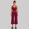 Conjunto fitness transfronteiriço com top de alça larga para yoga, conjunto de calça capri para corrida e fitness com absorção de suor e secagem rápida