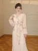 [Em Estoque] Estilo Novo Primavera e Outono Vestido Rosa com Babados para Banquete Estilo Chá Preto para Encontro Saia Longa Elegante Bonita Feminino