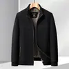 Chaqueta de hombre 2026 otoño e invierno cuello alto con cremallera acolchada engrosada para mediana edad negocios forro polar australiano cálida abrigo para commuting