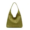 Bolso de Tejido Hueco de Gran Capacidad Estilo Relajado para Mujer 2026 Nueva Moda Bolso de Hombro para Viajes Diarios Bolso Tote Tipo Cubo