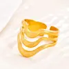 Moda Europeia e Americana Anel Exagerado de Aço Inoxidável para Mulheres Ouro 18K Simples Estilo Ins Anel de Design de Ponta Joias Atacado