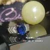 Anillo Versa Overseas TikTok Nuevo Chapado en Oro Micro-pavimentado Zircón Huevo de Paloma Corindón Imitación Diseño Completo de Diamante para Mujer