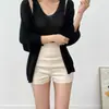Shorts Brancos Femininos 2026 Novo Cintura Alta Emagrecedor Justo Abraça Quadril Sexy Esticável Versátil Três Quartos Casual Hot Pants Outono