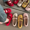 Nuevos Zapatos de Vestir Retro Estilo Noche Primavera 2025 Zapatos Mary Jane Suaves para Mujer Planos de Boca Baja Puntera Redonda para Mujer