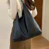 Novo Pingente Dia da Mulher Outono Inverno Coreano Portátil Simples Bolsa Tote 2026 Sensação Retrô Grande Capacidade Ombro Único Moda