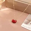 Brincos de Acácia, Feijão Vermelho e Pérola para Outono e Inverno Design de Nicho Brincos Exquisitos de Pequena Gota Esmaltada Modernos Versáteis Simples