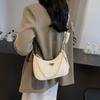 Textura de alta calidad Bolso pequeño para mujer 2024 Nueva llegada Bolso bandolera versátil para otoño e invierno Bolso de hombro moderno Bolso de axila Bolso de vaca