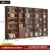 Gabinete de libros usados estilo retro personalizado puerta de vidrio exhibición gabinete de vino sala de estar del hogar estantería integrada de pared a techo mano