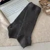 El atuendo súper moderno de Corea estilo JerseyFit calcetines holgados de medio dedo para mujer calcetines grises para pantorrilla calentadores de piernas que cubren el pie