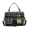 Bolso Bandolera de Bloques de Color de Moda Súper Trendy para Mujer 2025, Bolso Cubo de Mano de Nuevo Estilo Súper Popular con Diseño Único, Bolso de Hombro de Nicho