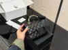 Bolso de Cadena de Terciopelo Estilo Retro Inspirado en Chanel, Bolso Cruzado de Hombro Acolchado Estilo Europeo y Americano, Accesorio Versátil
