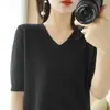 Camiseta de Punto de Manga Corta para Mujer 2022 Verano Nueva Llegada Moda Camiseta de Media Manga Estilosa Adelgazante Moda Escote en V Top Básico