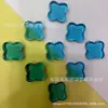Pingente Duplo Plano de Trevo de Quatro Folhas de Ágata Vermelha Imitação e Obsidiana com Jade Branco para Joias DIY